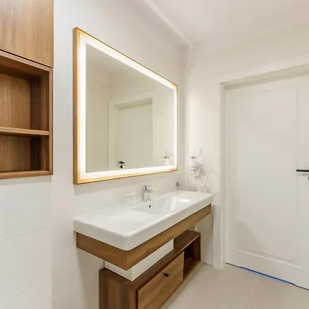 Bel Mare 426D By Renters